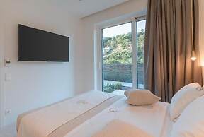 Gialova Hills 8