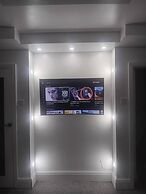2 Bed Terrace House With Modern Touch