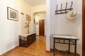 B56 - Baluarte Cul de Sac Flat in Lagos