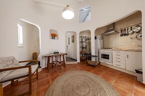 A27 - Caracol Corner Studio in Lagos