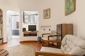 A27 - Caracol Corner Studio in Lagos