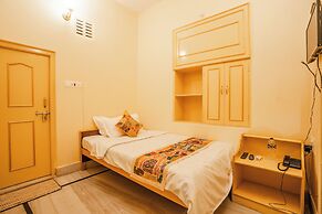 HOTEL HIMMAT NIWAS