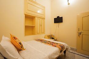 HOTEL HIMMAT NIWAS