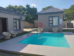 Petalite Villa Maun