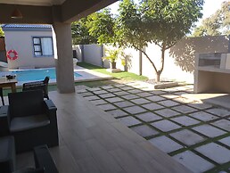 Petalite Villa Maun