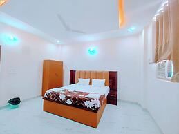 Hotel Awadh Star Palace