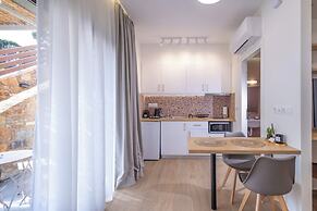 Enalis Studios & Apartments