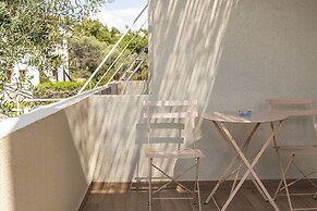 Enalis Studios & Apartments
