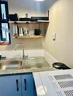Modern Studio in Greendale - 2337