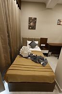 Hotel Raj Residency