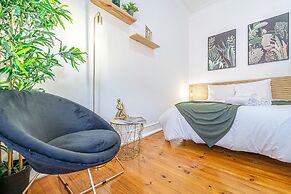 April Square Guesthouse by Lisbon with Sintra