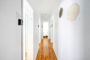 April Square Guesthouse by Lisbon with Sintra