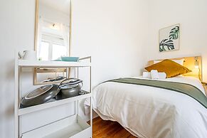 April Square Guesthouse by Lisbon with Sintra