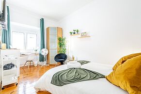 April Square Guesthouse by Lisbon with Sintra
