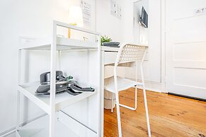 April Square Guesthouse by Lisbon with Sintra