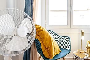 April Square Guesthouse by Lisbon with Sintra