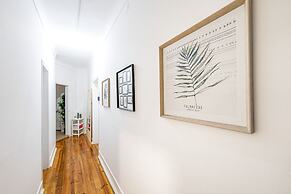 April Square Guesthouse by Lisbon with Sintra