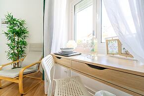 April Square Guesthouse by Lisbon with Sintra