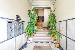April Square Guesthouse by Lisbon with Sintra