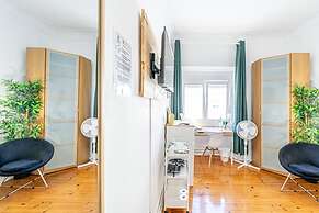 April Square Guesthouse by Lisbon with Sintra