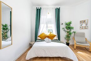 April Square Guesthouse by Lisbon with Sintra