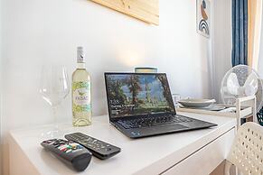 April Square Guesthouse by Lisbon with Sintra