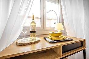 April Square Guesthouse by Lisbon with Sintra