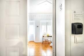 April Square Guesthouse by Lisbon with Sintra