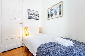 April Square Guesthouse by Lisbon with Sintra