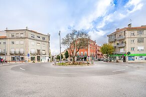 April Square Guesthouse by Lisbon with Sintra