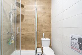 April Square Guesthouse by Lisbon with Sintra