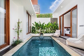 Sunset Max Villa Seminyak