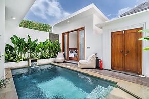 Sunset Max Villa Seminyak