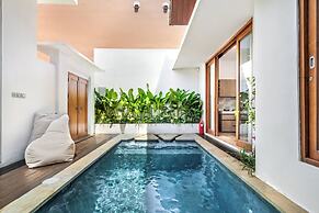 Sunset Max Villa Seminyak