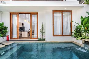 Sunset Max Villa Seminyak