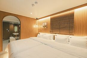 Esanghan Hotel Bupyeong
