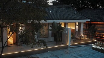 Dali Ancient City Ped Mall Meishu B & B