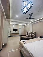 Hotel Hariaksh HomeStay Varanasi