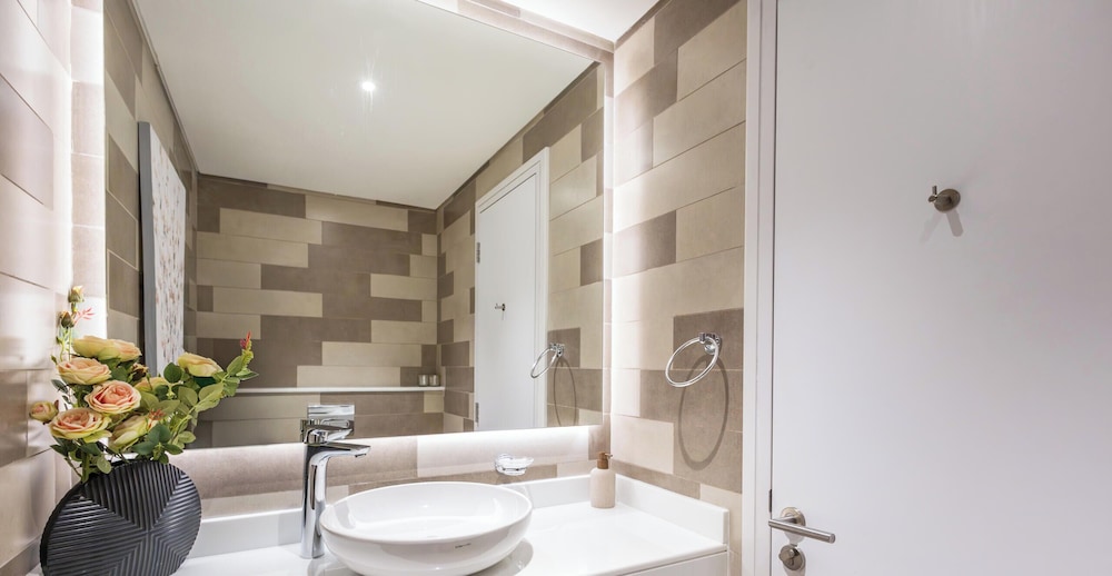 LUX The Seven Res Palm Suite