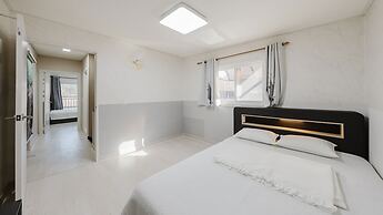 Byeolsaem Private House