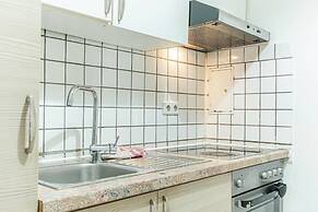 2BR Apt With King Beds Long Stay