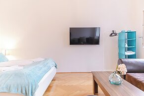 2BR Apt With King Beds Long Stay