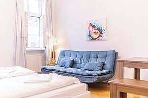 2BR Apt With King Beds Long Stay