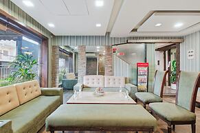 Hotel Clark Heights