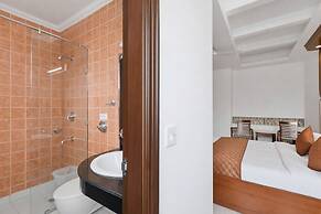 Hotel Clark Heights