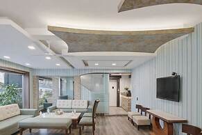 Hotel Clark Heights