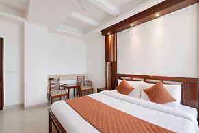 Hotel Clark Heights