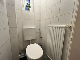 Vienna Spacious 2BR Apt Long Stay