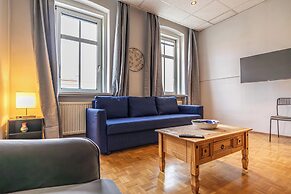 Vienna Spacious 2BR Apt Long Stay