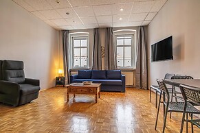 Vienna Spacious 2BR Apt Long Stay